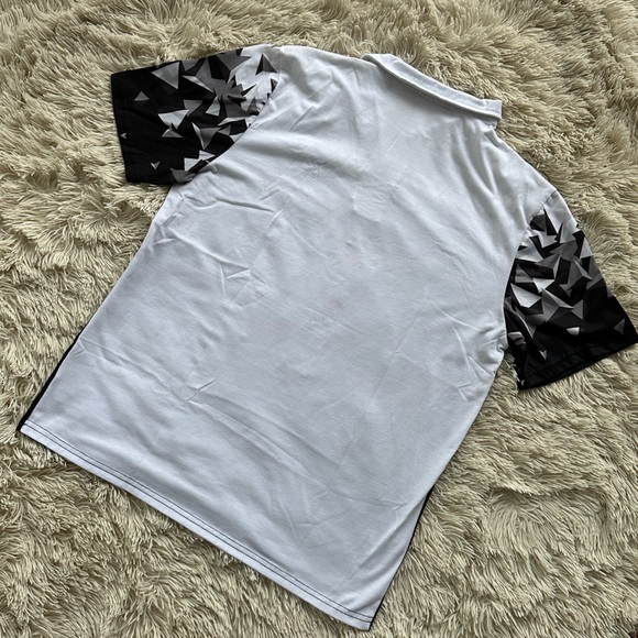 SHEIN Collared Geometric Shirt - Picture 2 of 2